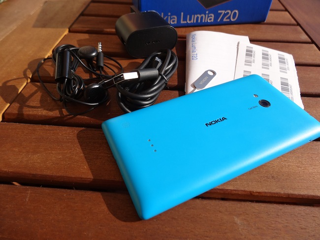 Lumia 720 in the box