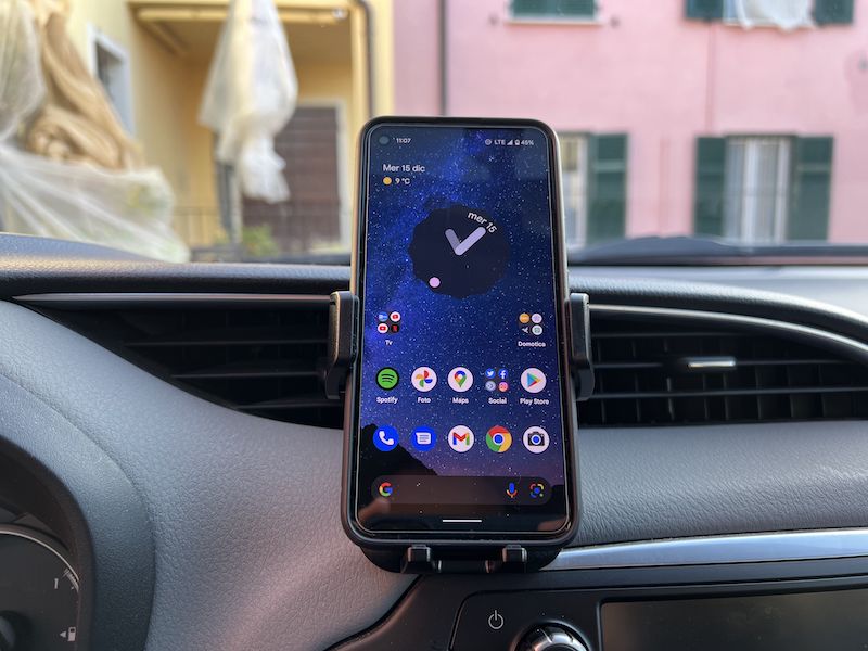 Recensione porta smartphone da auto Syncwire (per cruscotto