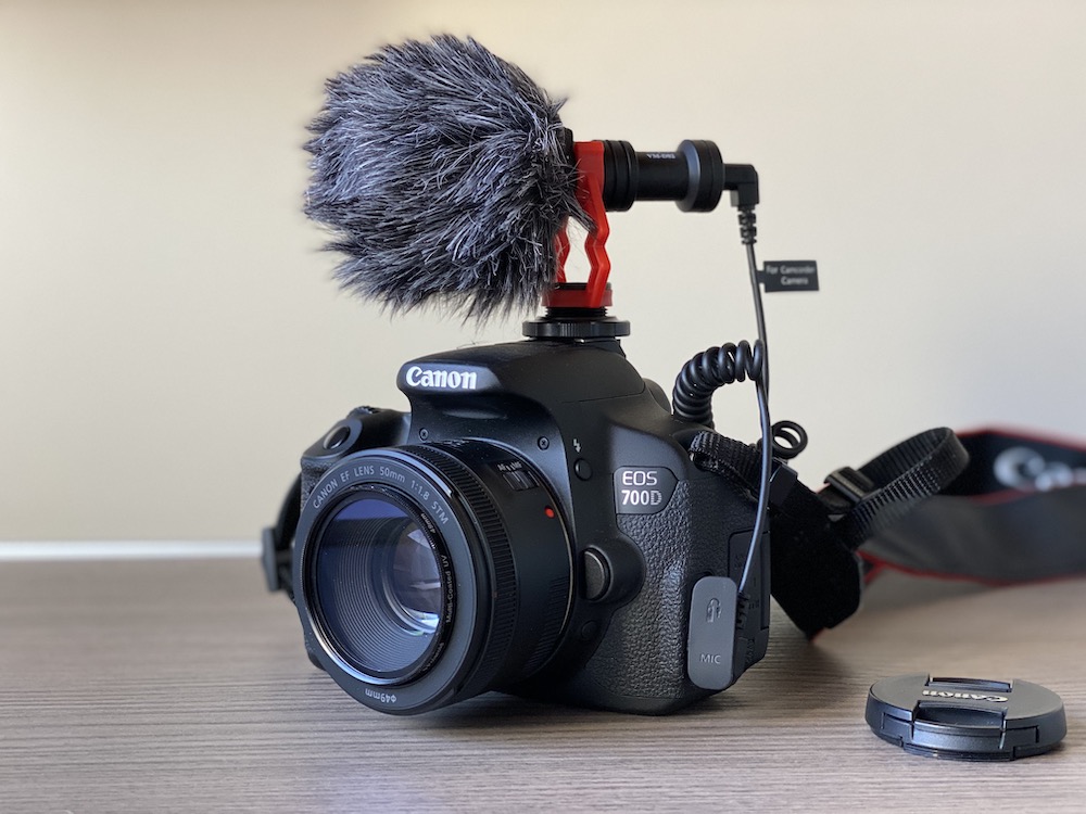 Recensione microfono direzionale McoPlus, per smartphone e fotocamere  (24,99€).