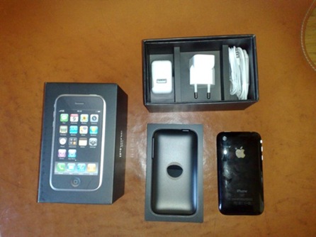 iPhone 3G unboxing (2)