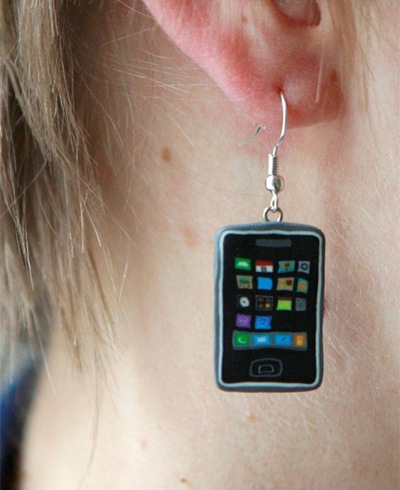 iphone_earrings