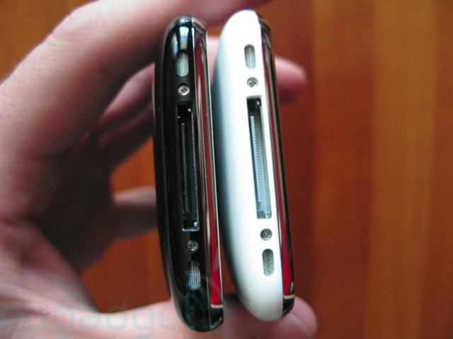 Iphone 3gs White Vs Black. iPhone 3G nero Vs Iphone 3G
