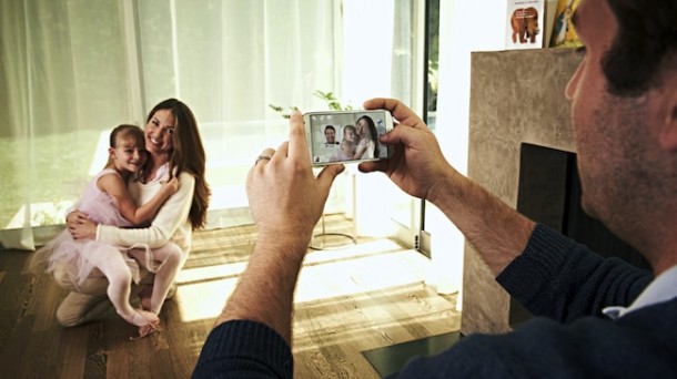 GALAXY S4 Lifestyle Image_Dual Shot